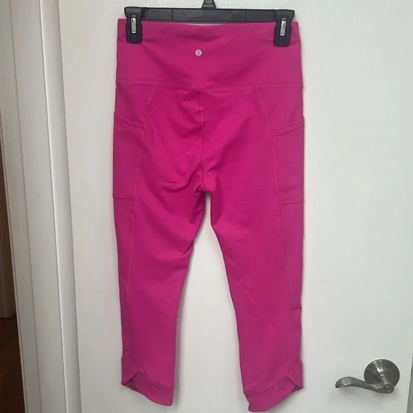 Layers 8 Pink Leggings, 21” Inseam, side pockets, legs are rounded, Sz S - Picture 5 of 14